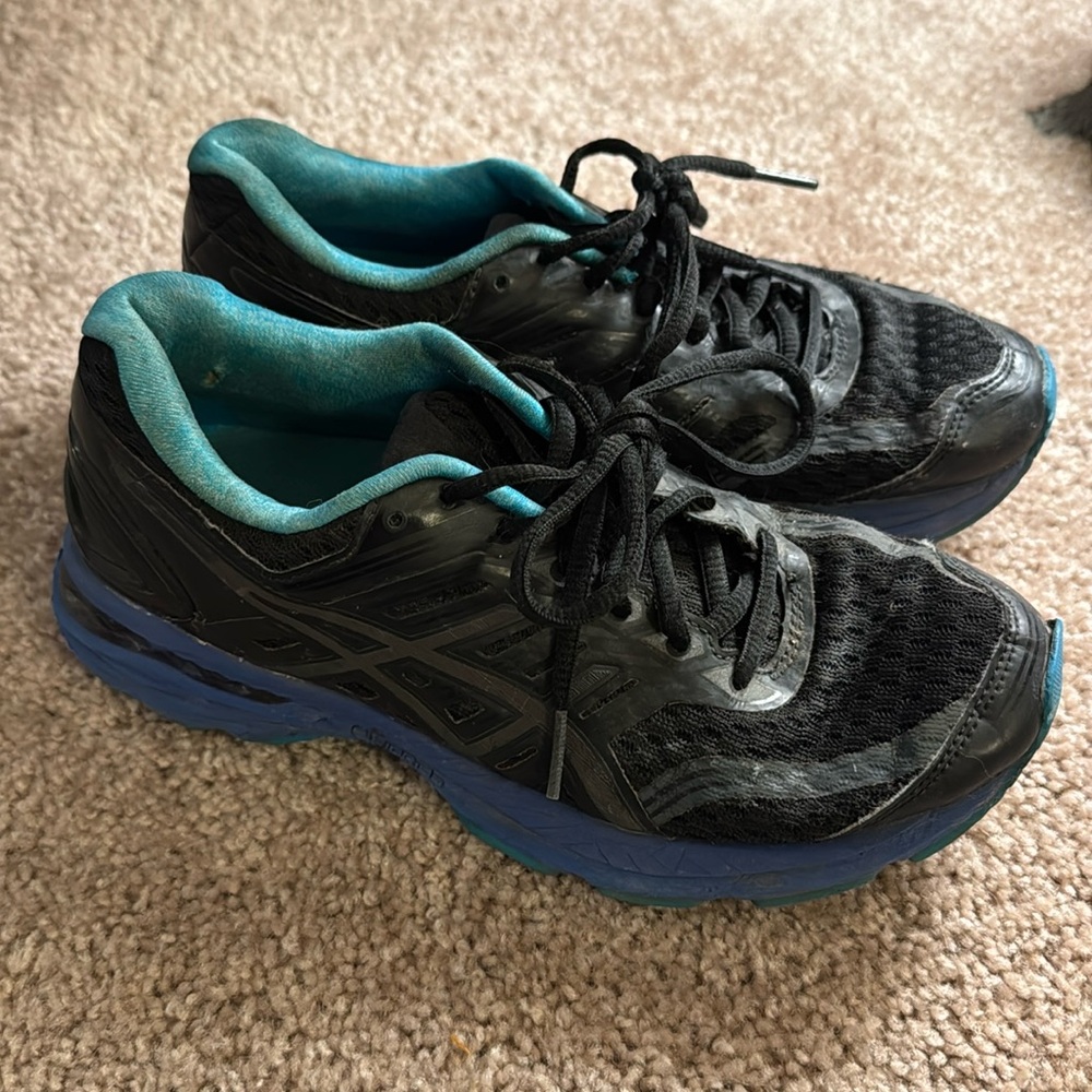Women’s Asics Black Running Sneakers Size 6.5